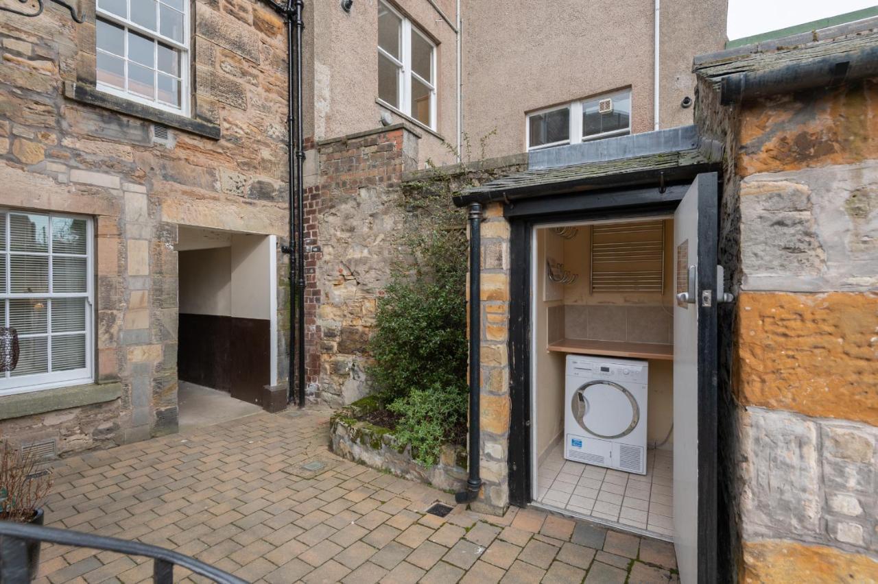 138 North Street - Luxury 2 Bed 2 Bath With Secret Garden, Summerhouse, Putting Green St Andrews Bagian luar foto